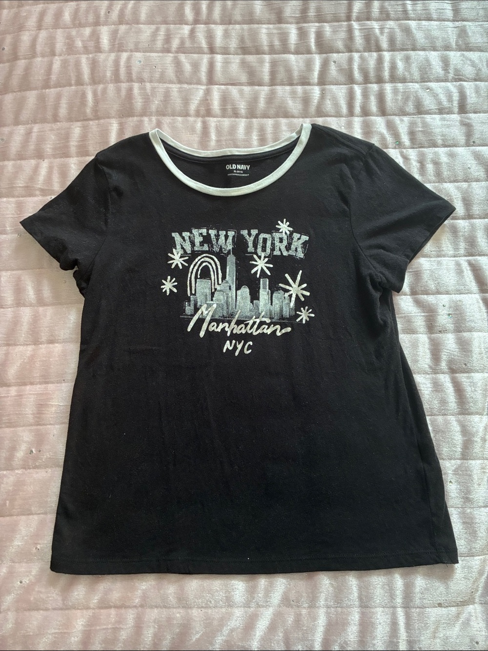 Old Navy Black New York Manhattan NYC Graphic Tee